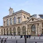 Joli En Hypercentre ليل