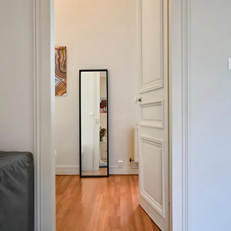 Joli En Hypercentre * Lila