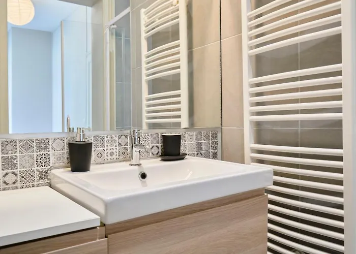 Joli En Hypercentre Apartment *